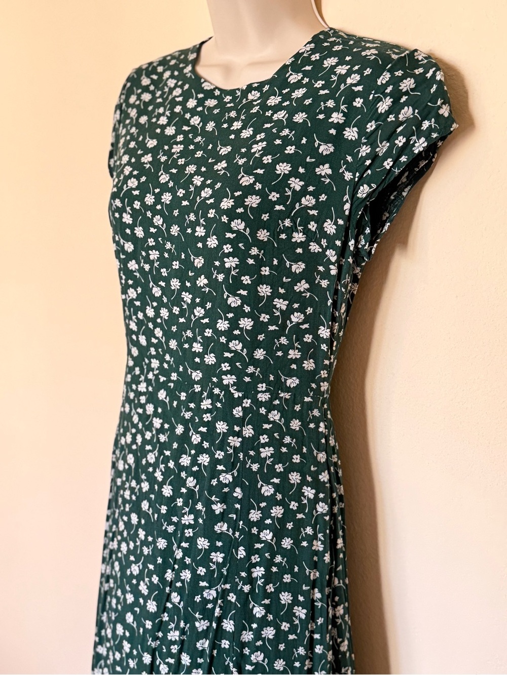 Bohme Green & White Floral Midi Length Dress - Picture 3 of 12